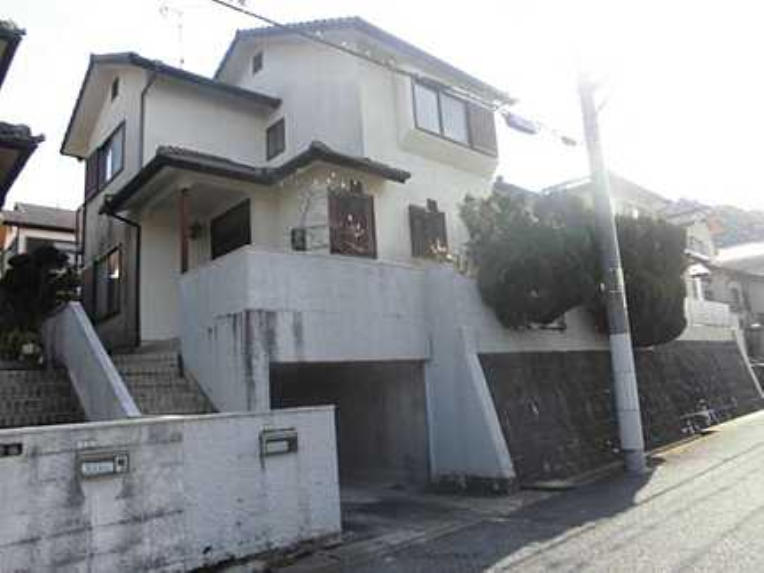 佐伯区 構造:木造土地面積:167.73平米 ( 50.73坪 ) 建物面積:105.37平米 ( 31.87坪 )