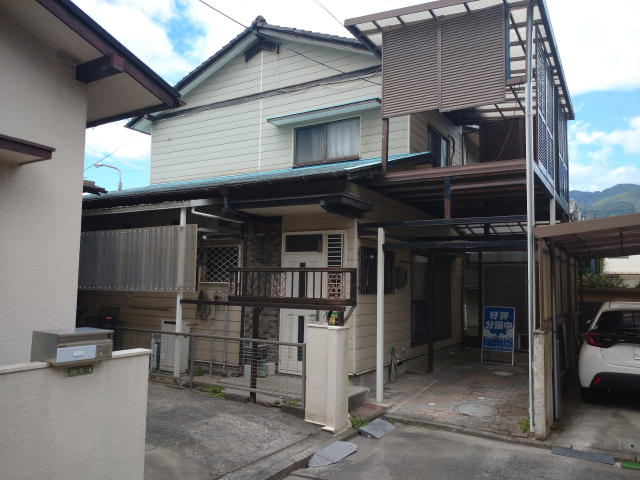 佐伯区 構造:木造土地面積:99.91平米 ( 30.22坪 ) 建物面積:77.83平米 ( 23.54坪 )