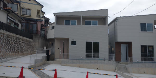 安佐南区 構造:木造土地面積:135.69平米 ( 41.04坪 ) 建物面積:88.39平米 ( 26.73坪 )