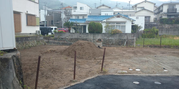 安佐南区 構造:木造土地面積:121.95平米 ( 36.88坪 ) 建物面積:102.51平米 ( 31坪 )