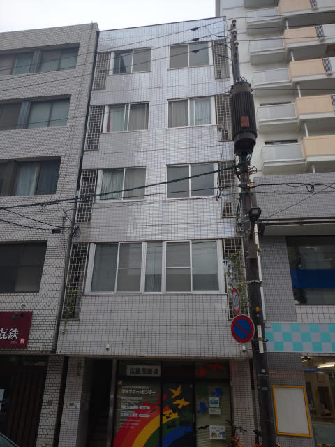 南区 構造:鉄筋コンクリート造土地面積:83.69平米 ( 25.31坪 ) 建物面積:331平米 ( 100.12坪 )